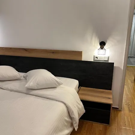 纳菲利酒店 3* 沃洛斯