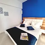 فندق Nefeli