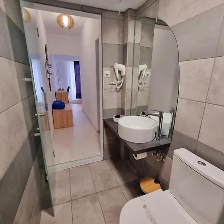 νεφέλη 3*