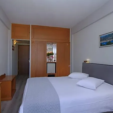 Hotel Nefeli